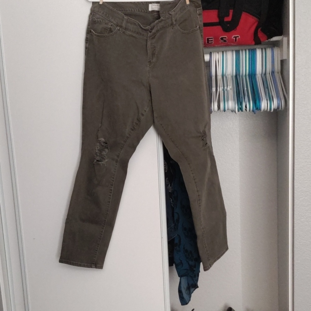 Ripped boyfriend jeans